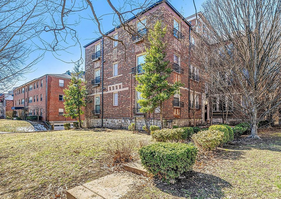 1st image of 715 Westwood Dr APT 1W