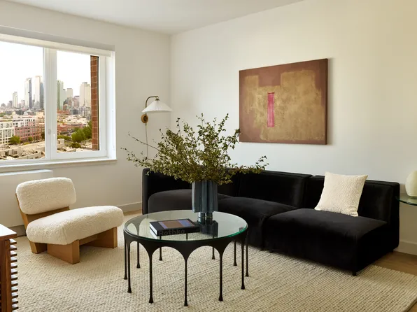 2-33 50th Avenue image 1 of 19