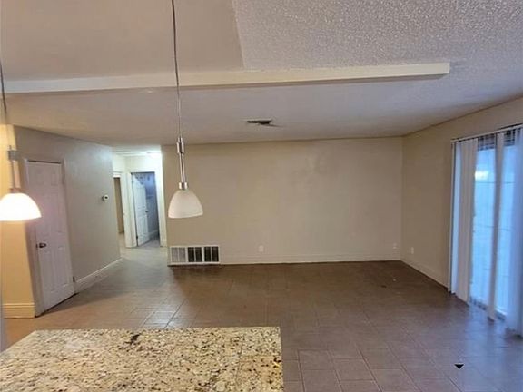 5th image of 3908 Montebello Ave