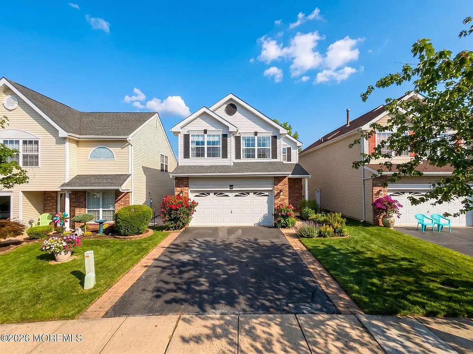 67 Glen Oaks Ct