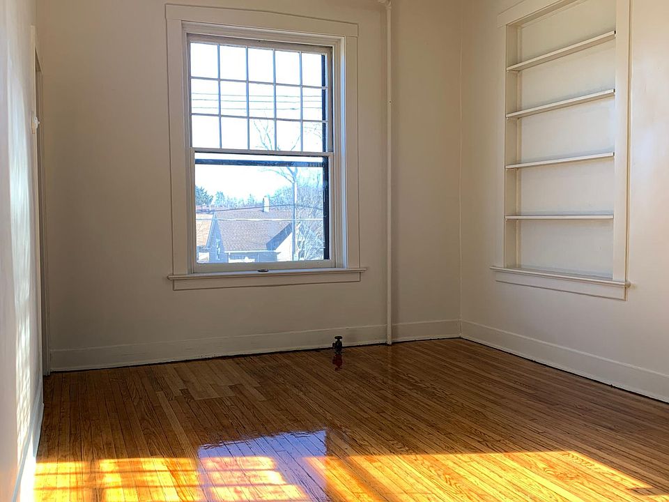 536 NORTH AVE Waukegan IL Zillow