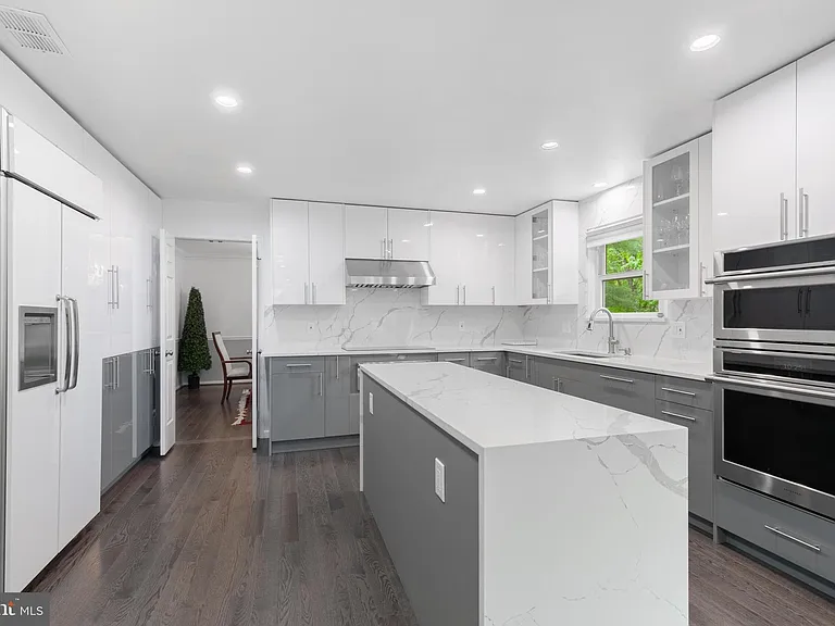 820 Ridge Dr — Photo 9