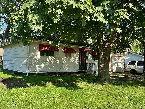 2nd image of 226 N Lombardy Dr