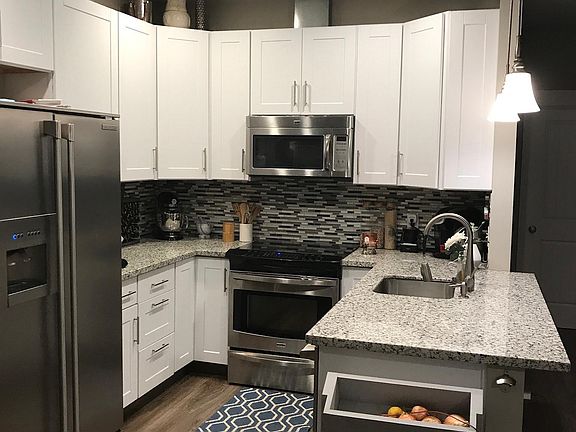 4th image of 2994 SE Laurelwood Dr #2992