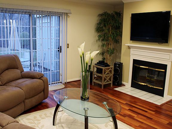 4th image of 4203 Hickory Hollow Ln #4203