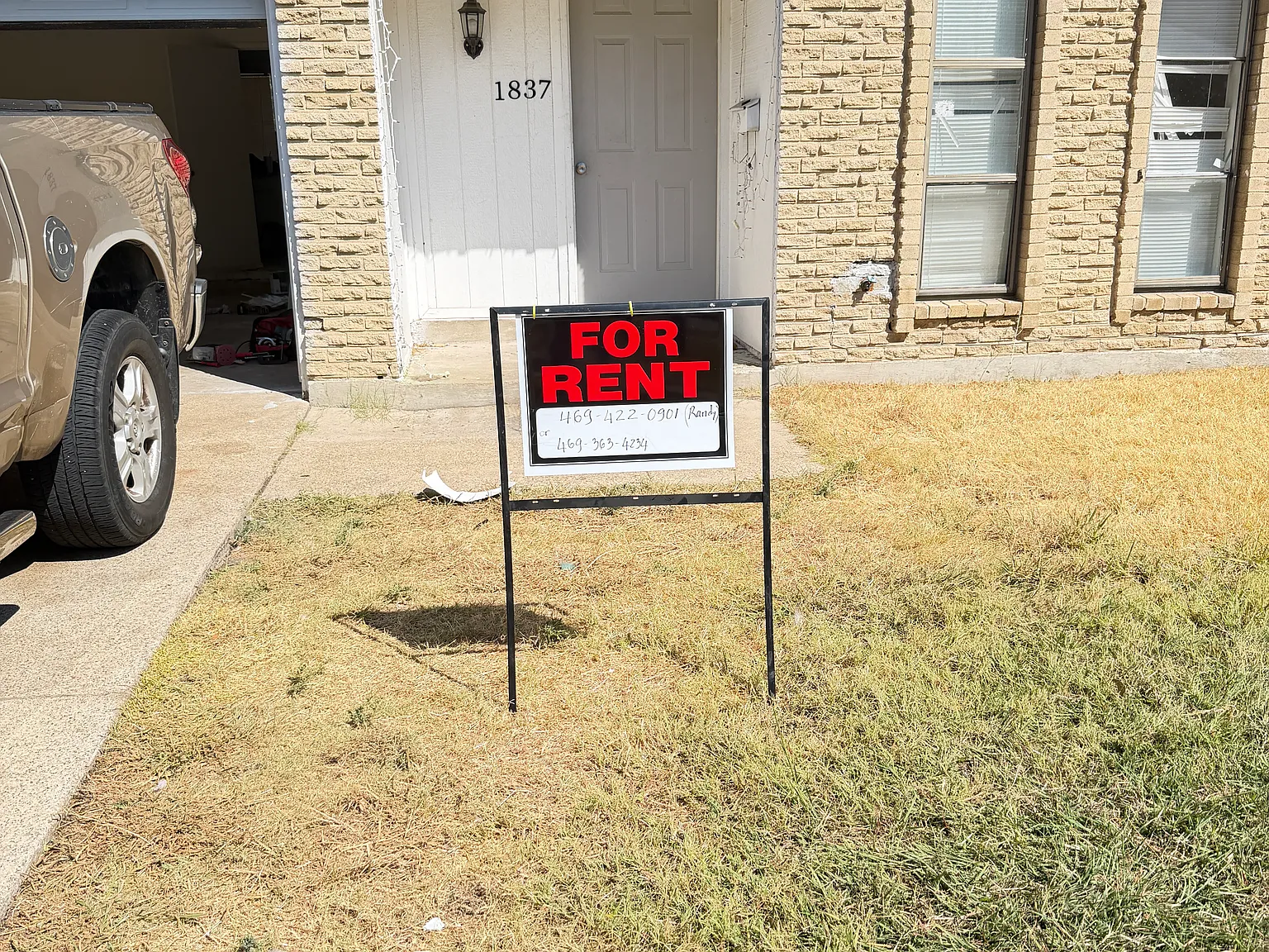 3 bed, 1085 sqft, $1,950 — Photo 1