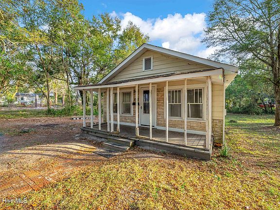 2nd image of 610 N Caswell Avenue