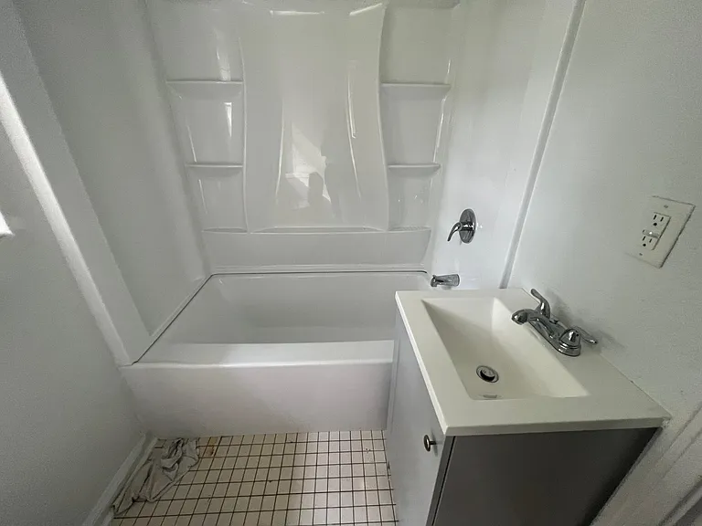 190 E Highland Dr — Photo 8