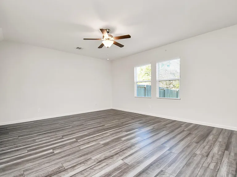 7802 Hightree Dr — Photo 16