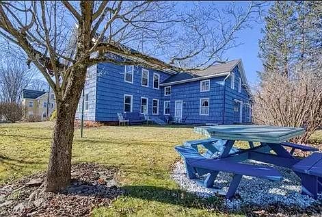 2nd image of 15 Webster St