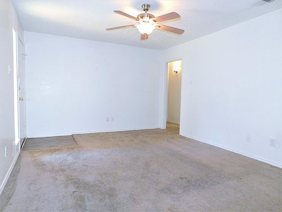 5th image of 2309 Vanderbilt Ct #2309
