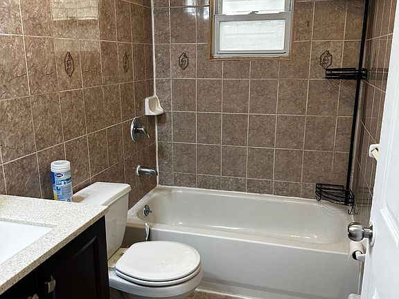 4th image of 9418 110th St #1