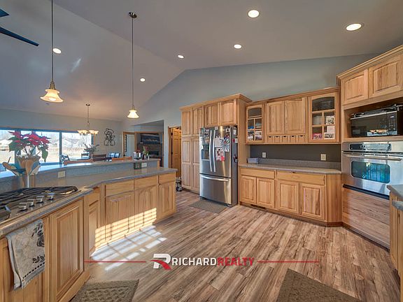 5th image of 4110 Valley Green Cir