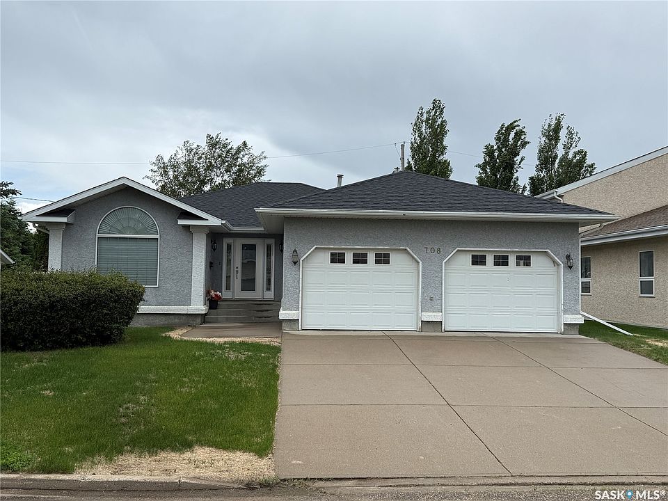 1st image of 708 Adamson Crescent