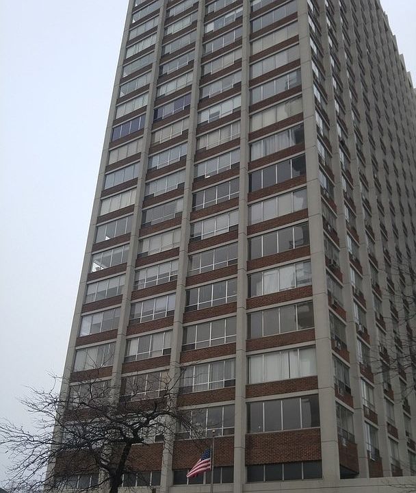 1st image of 6171 N Sheridan Rd APT 2707