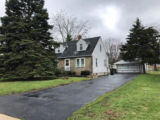 484 N Central Ave photo 1