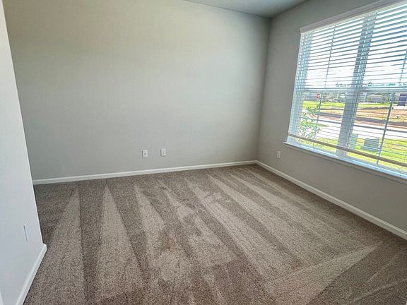 3rd image of 25708 Sweetpea Ct