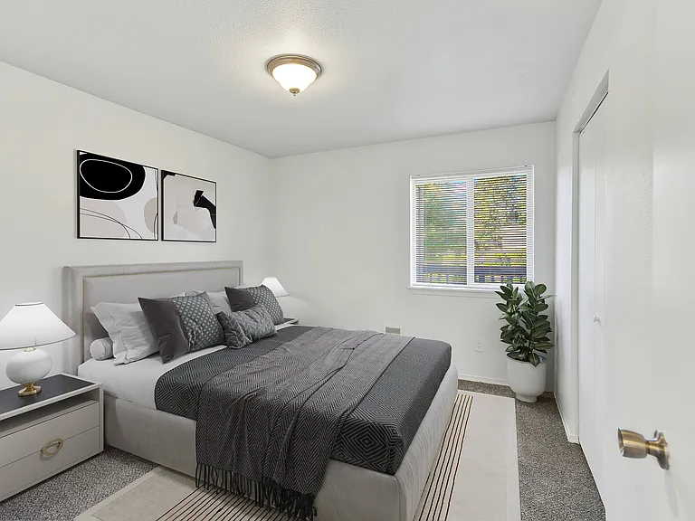 Kentwood Apartments — Photo 17