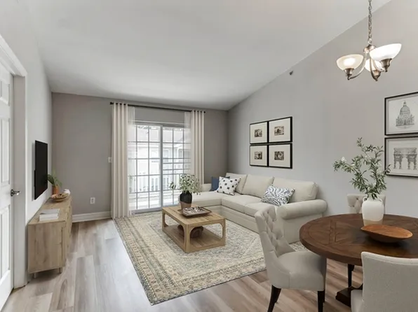 Eagle Rock Apartments & Townhomes at Rensselaer