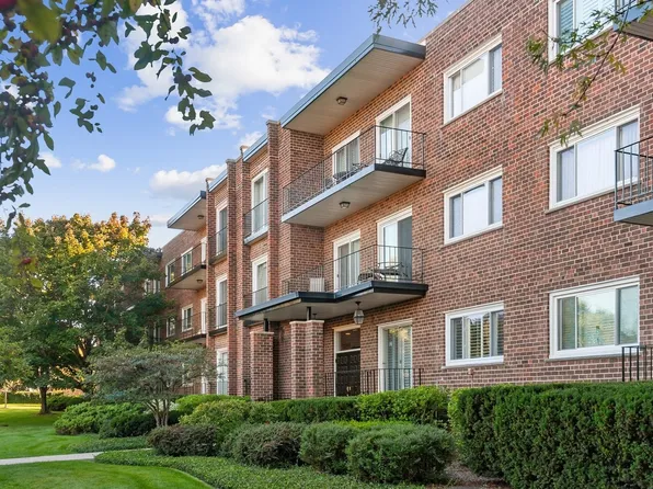 1260 N Western Ave APT 306, Lake Forest, IL 60045