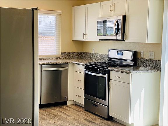 4th image of 6322 W Foothill Blvd
