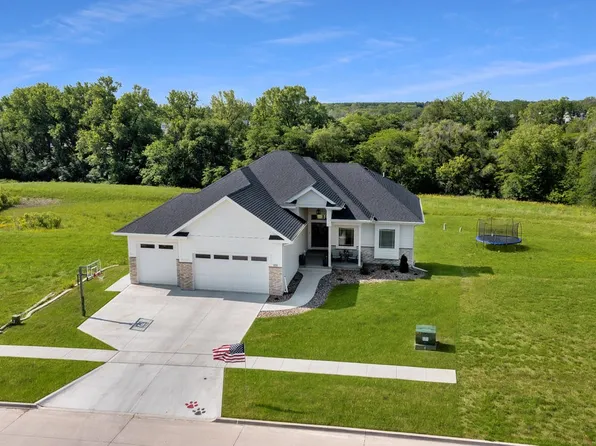 919 Lynne Dr, Adel, IA 50003