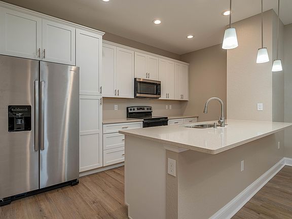 5th image of 1280 N Lake Parker Ave #1