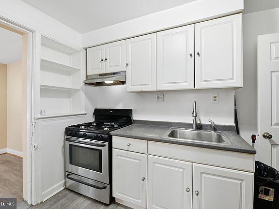 2nd image of 3426 24th St SE
