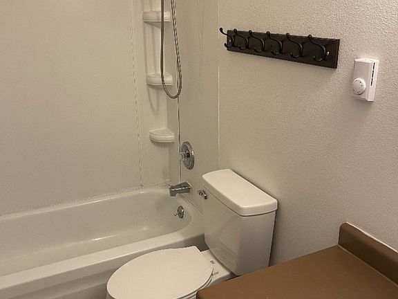 5th image of 2032 Carlee Dr #39E