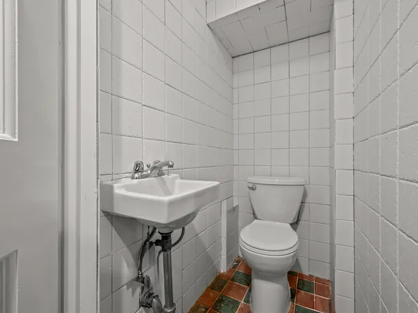 669 West Fingerboard Road image 19 of 39