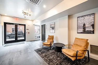 251 14th Street, #302