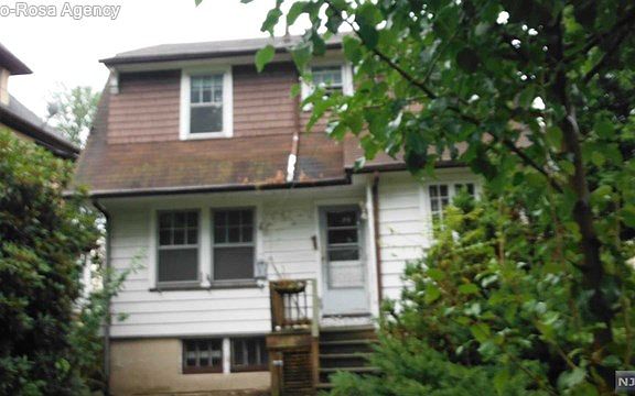 4th image of 16 Franklin St