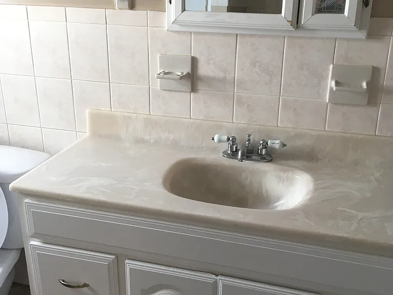 28 Harrison Ave — Photo 2