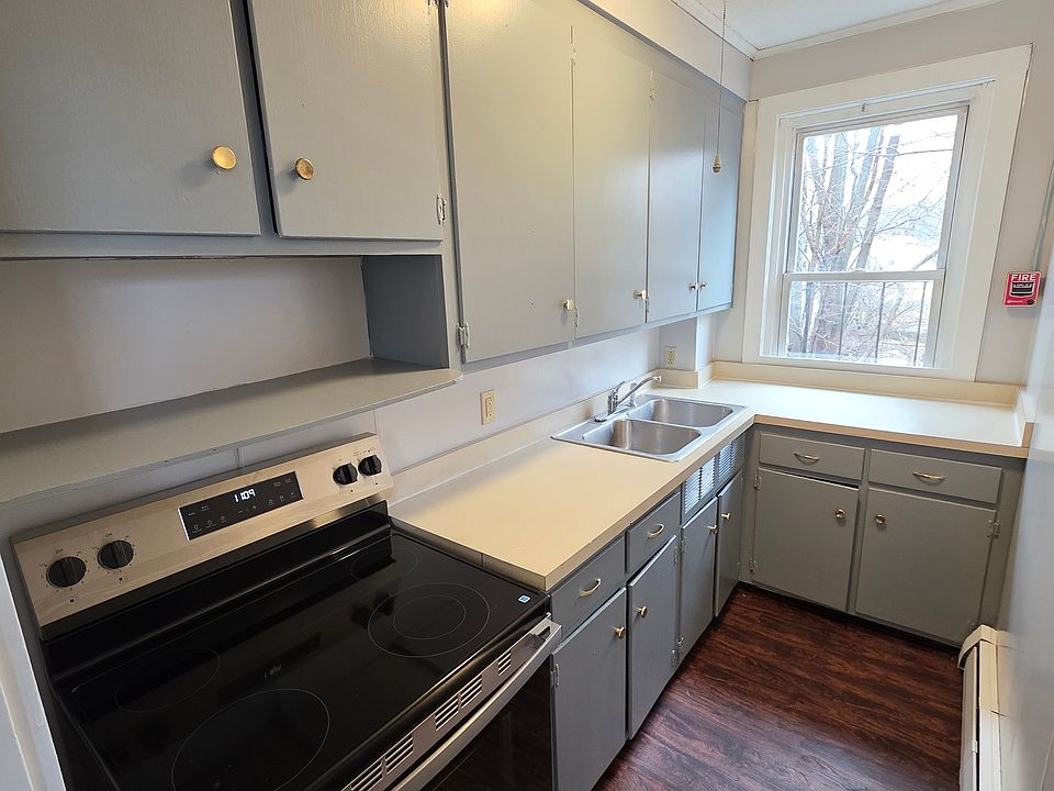 1st image of 10-12 Coogan Ct #12B