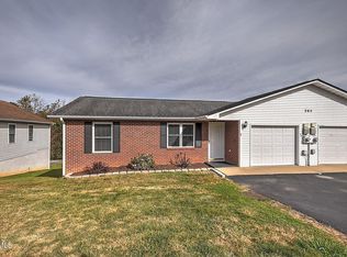 205 Hunter Hills Cir APT 1, Bristol, TN 37620