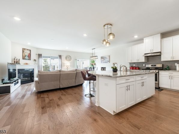 15 Gerhard Pl