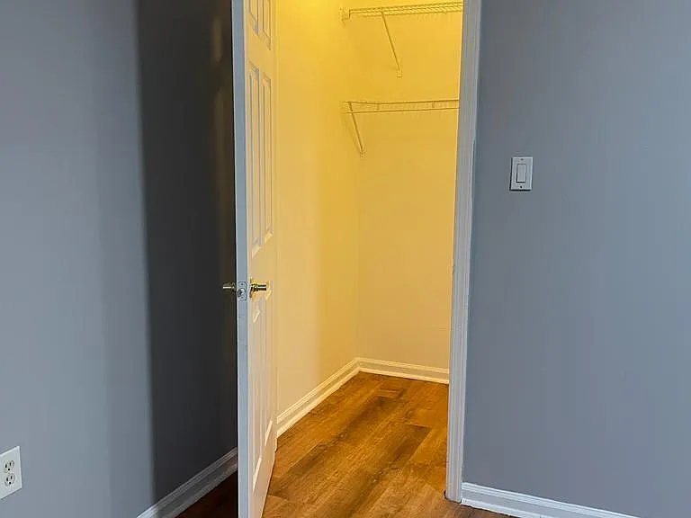 510 Elizabeth Ave #210 — Photo 2