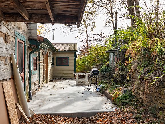 5th image of 2043 Longbranch Rd