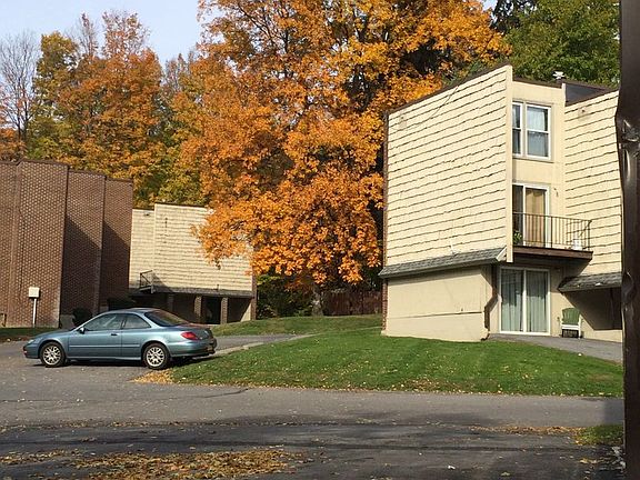 2nd image of 4915 W Genesee St APT H4