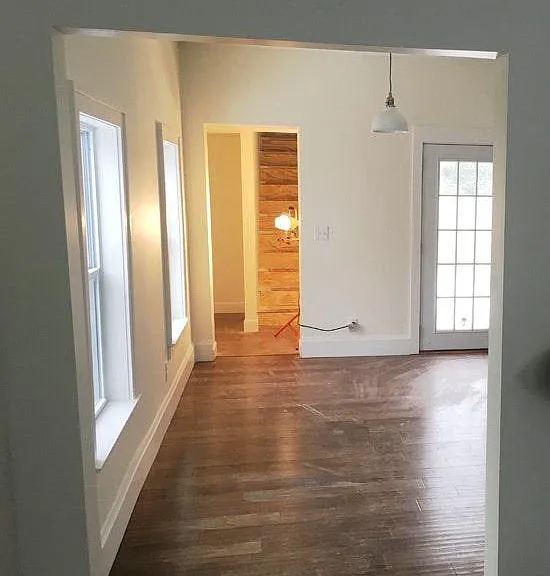 2207 Bradley Ave — Photo 4