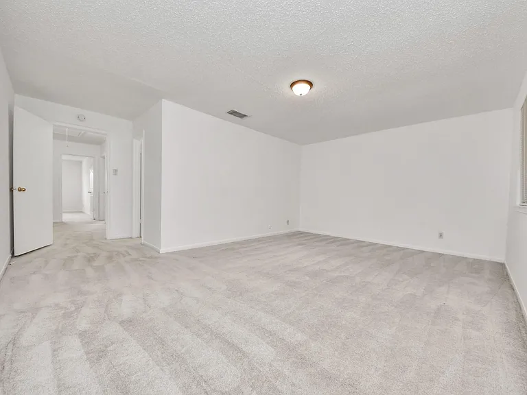 15534 Weldon Dr — Photo 24