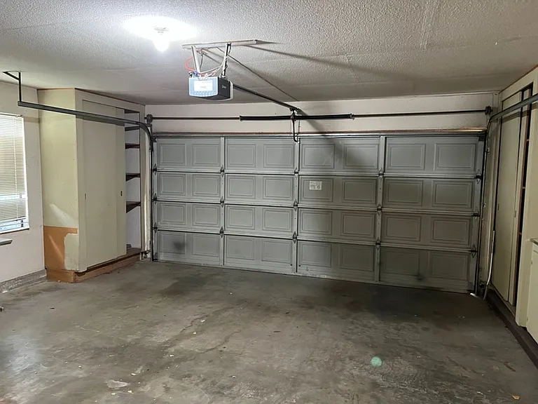 1114 Cedar Creek Dr #3 — Photo 3