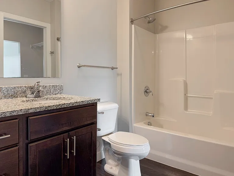 Red44 Luxury Apartments | Specials Available — Photo 41