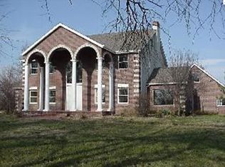 15800 Ess Rd, Kansas City, MO 64136