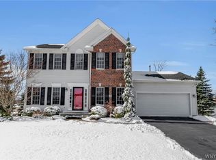 30 Ferndale Dr, Orchard Park, NY 14127