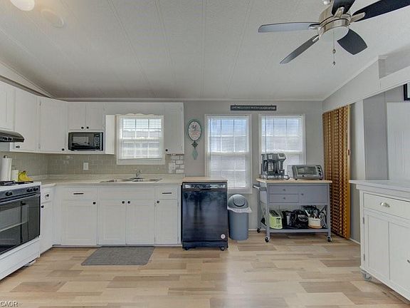 3rd image of 580 Beaver Creek Rd #185