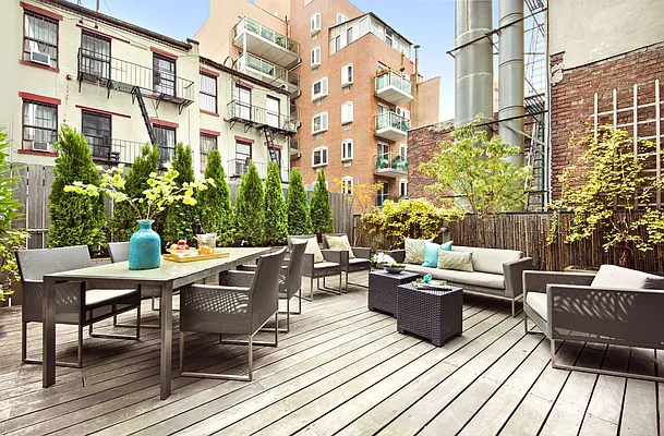 Sold by Stribling | media 7