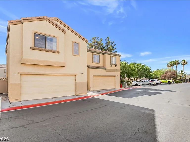 6434 Buttercup Creek St — Photo 5