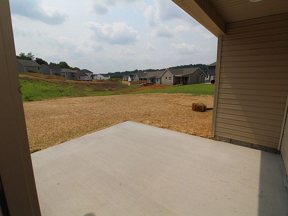 5th image of 104 Cotton Ct