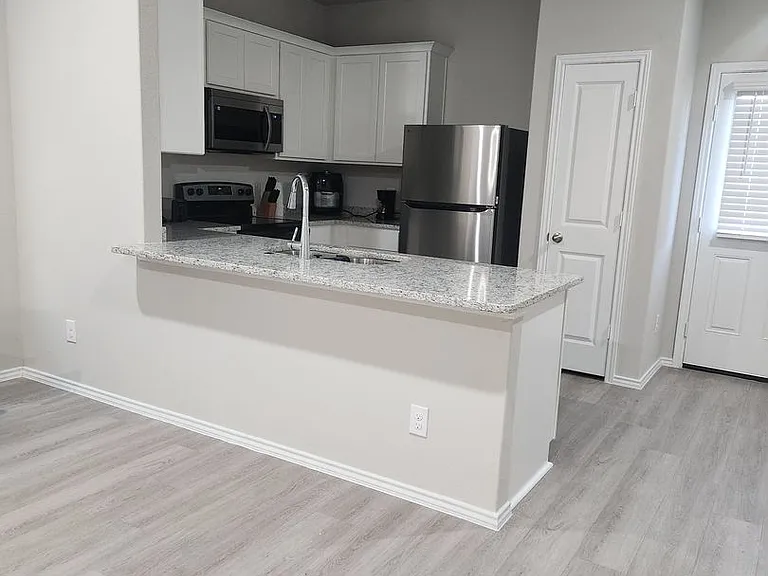 8911 FM 1560 N — Photo 42